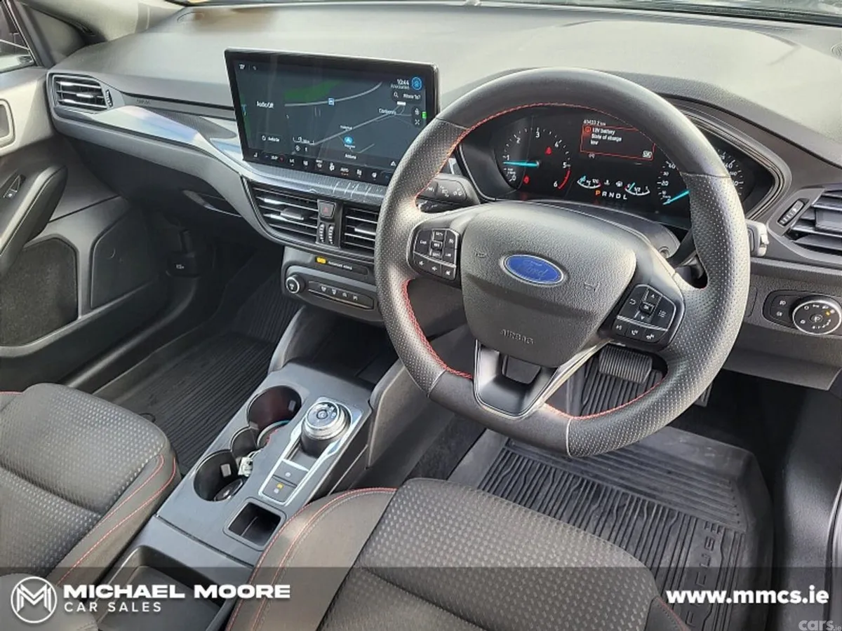 Ford Focus Hatchback, Diesel, 2024, Black