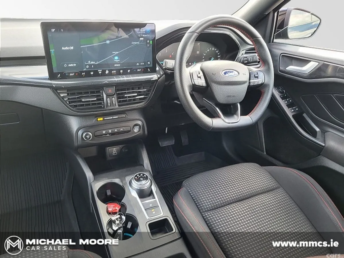 Ford Focus Hatchback, Diesel, 2024, Black
