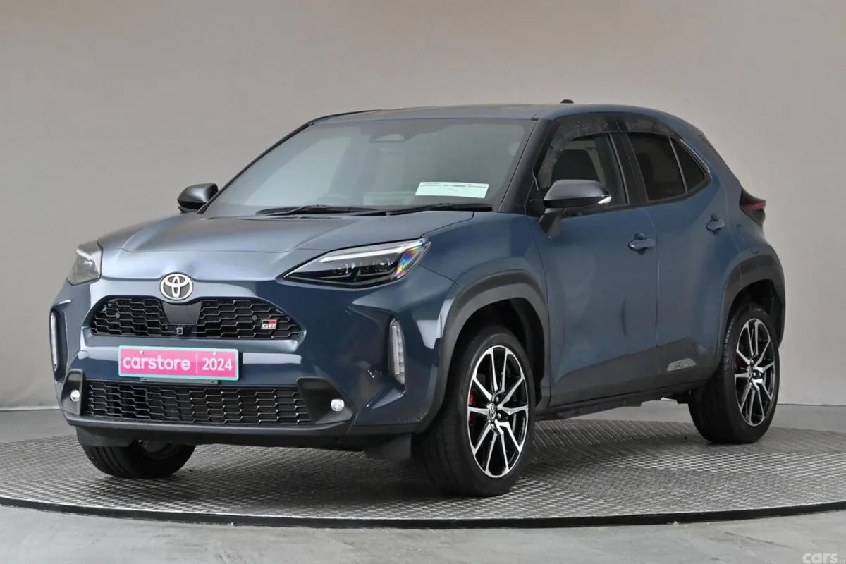 Toyota Yaris Cross SUV, Petrol Hybrid, 2024, Grey