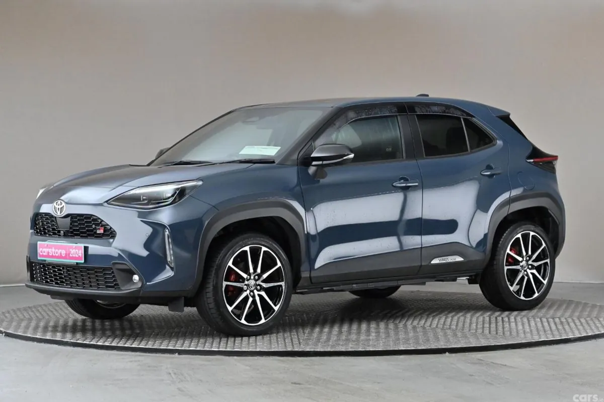 Toyota Yaris Cross SUV, Petrol Hybrid, 2024, Grey