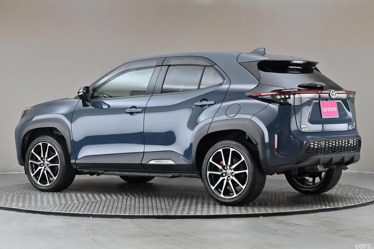 Toyota Yaris Cross SUV, Petrol Hybrid, 2024, Grey