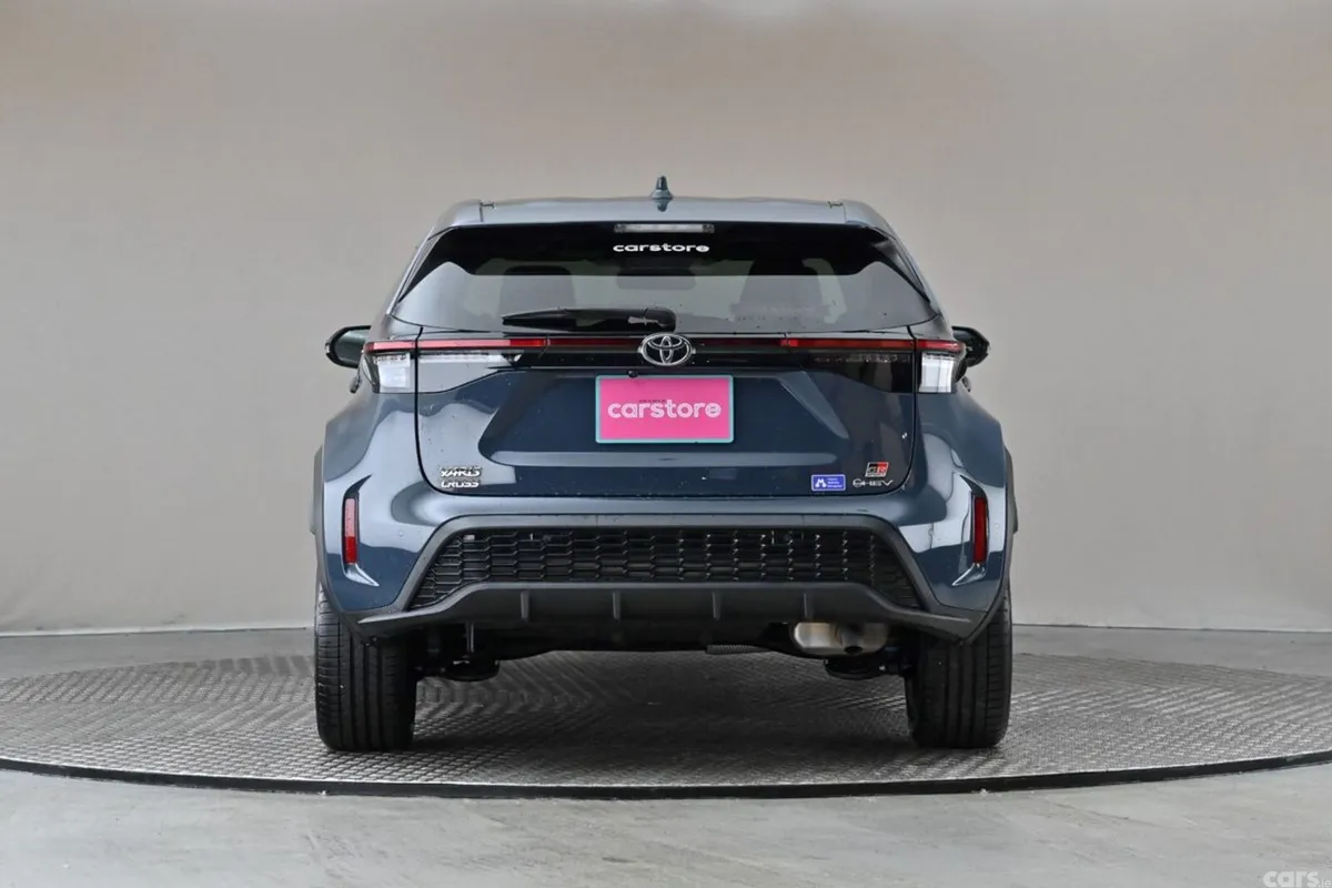 Toyota Yaris Cross SUV, Petrol Hybrid, 2024, Grey