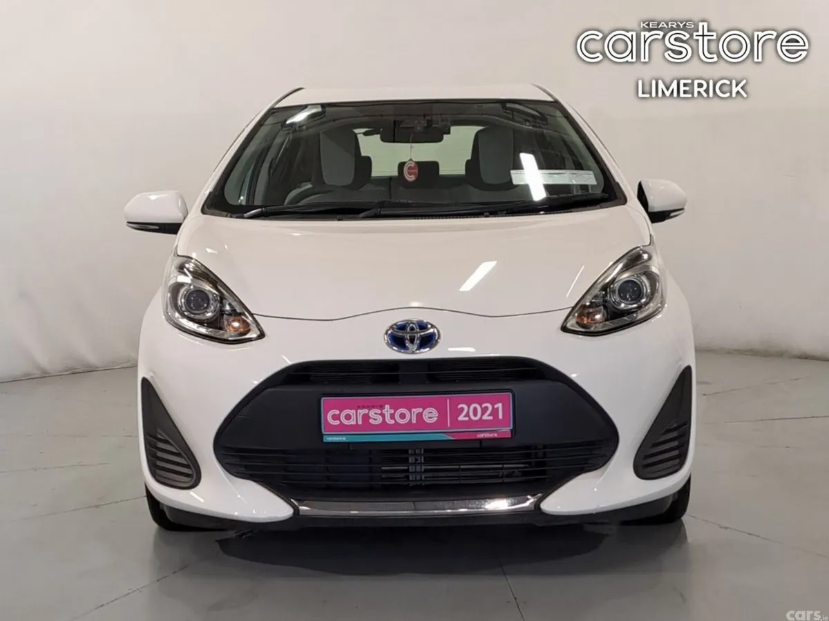 Toyota Aqua Hatchback, Petrol Hybrid, 2021, White