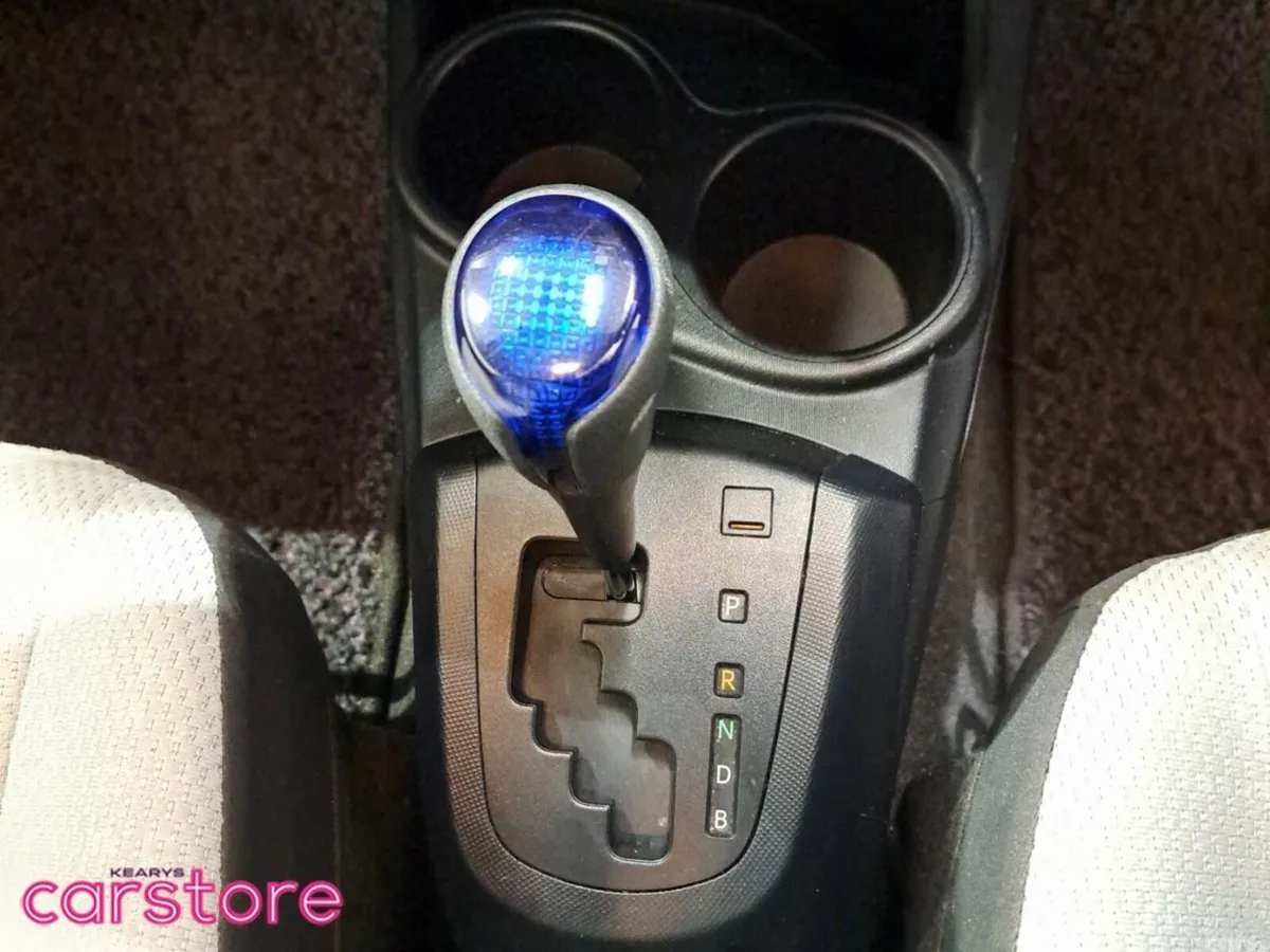 Toyota Aqua Hatchback, Petrol Hybrid, 2021, White
