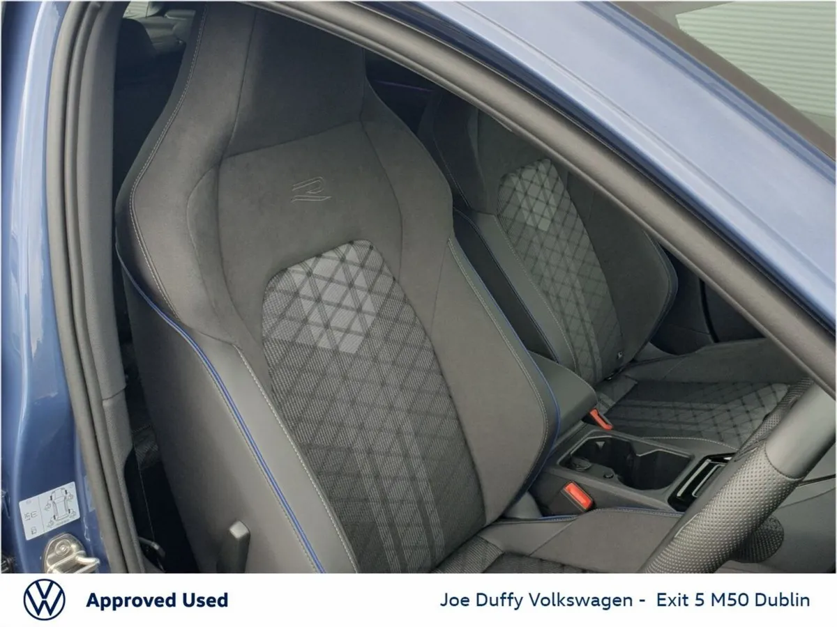 Volkswagen Golf Estate, Petrol, 2026, Blue
