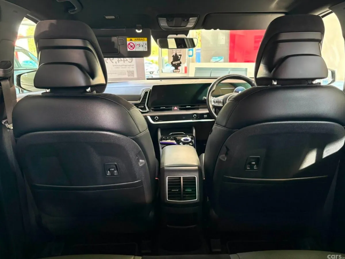 Kia Sportage SUV, Petrol Plug-in Hybrid, 2025, Black