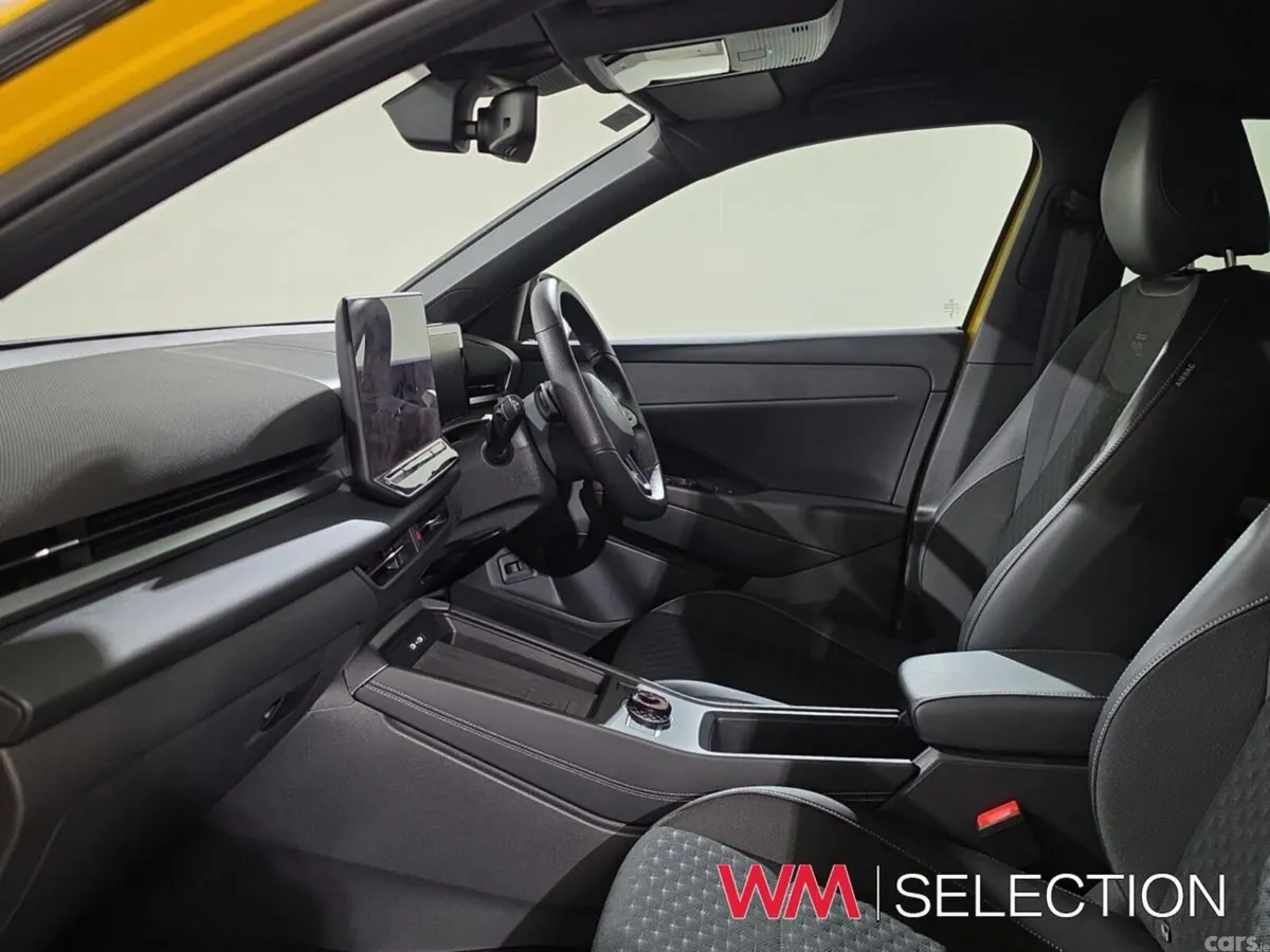 Volkswagen T-Roc SUV, Petrol, 2026, Yellow