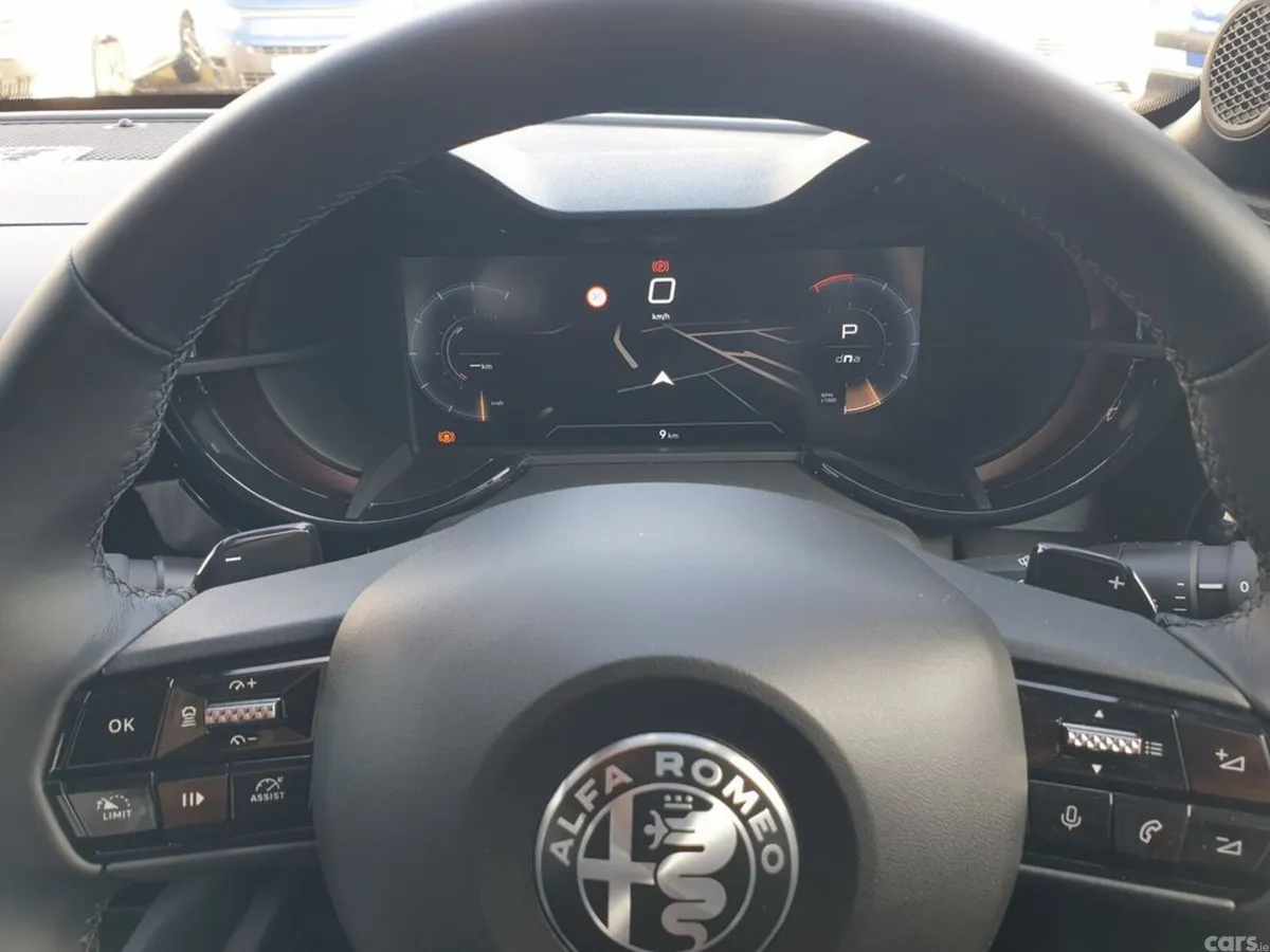 Alfa Romeo Junior Hatchback, Petrol Hybrid, 2026, Grey