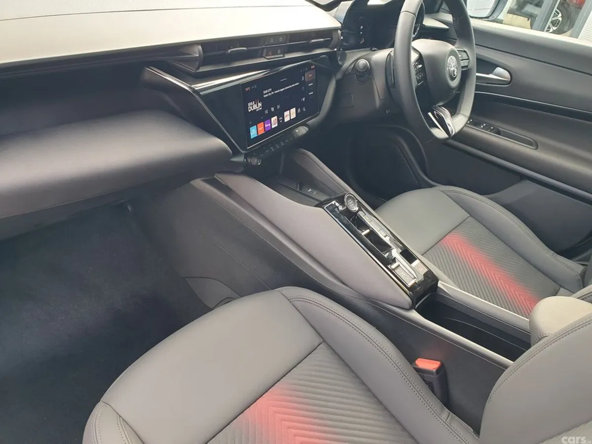 Alfa Romeo Junior Hatchback, Petrol Hybrid, 2026, Grey