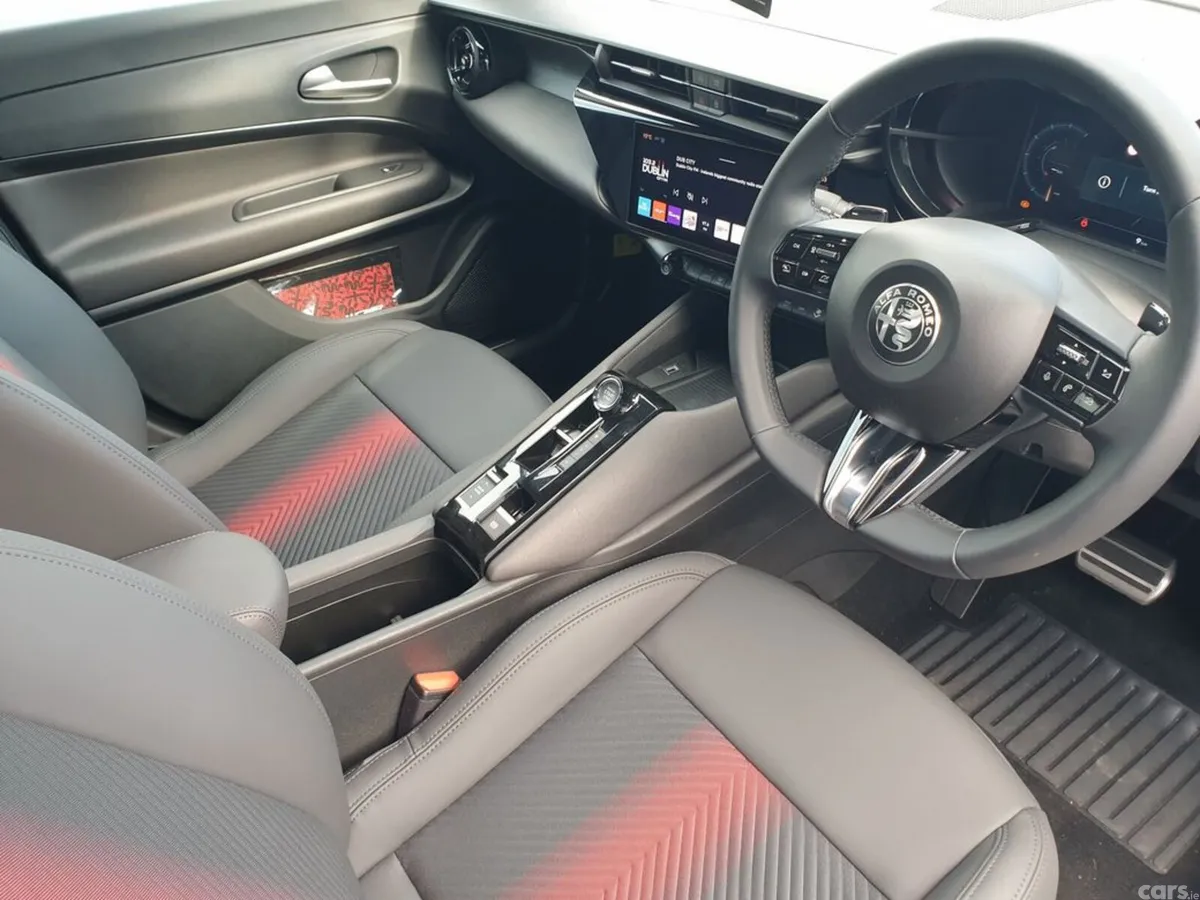 Alfa Romeo Junior Hatchback, Petrol Hybrid, 2026, Grey