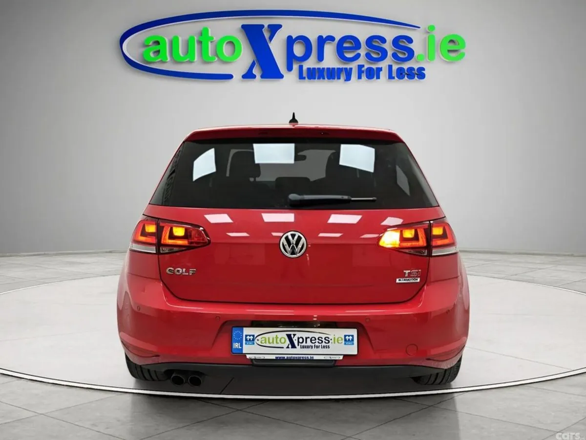 Volkswagen Golf Hatchback, Petrol, 2016, Red