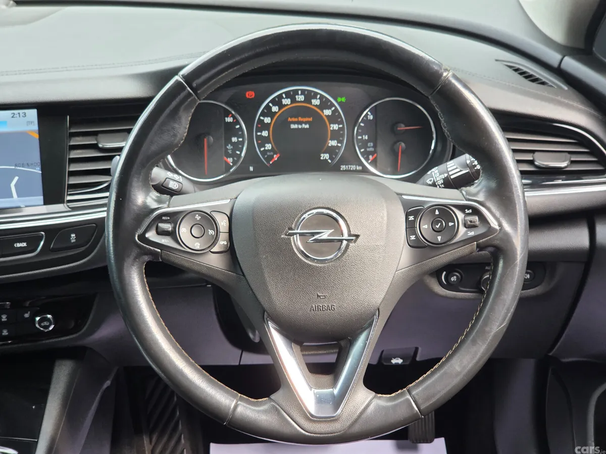 Opel Insignia Hatchback, Diesel, 2018, Grey
