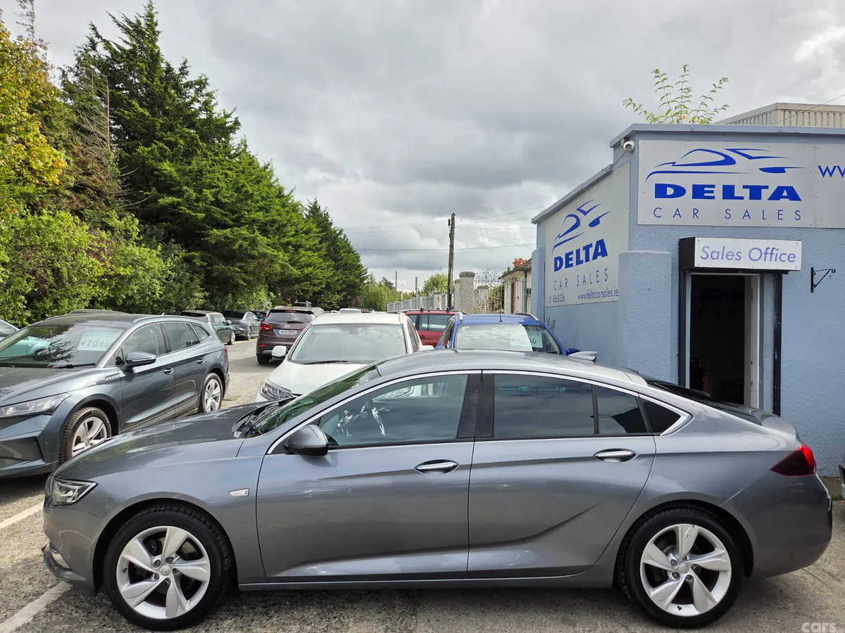 Opel Insignia Hatchback, Diesel, 2018, Grey