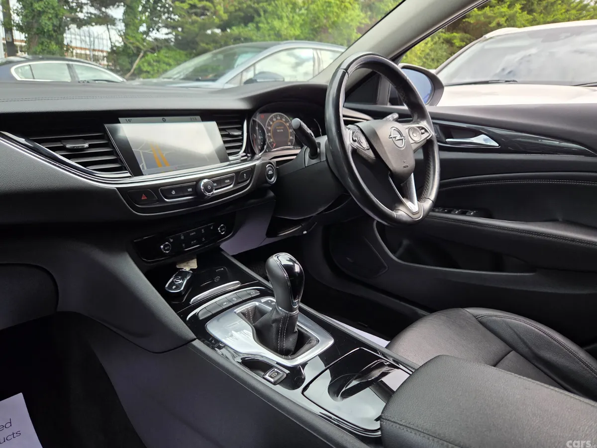 Opel Insignia Hatchback, Diesel, 2018, Grey