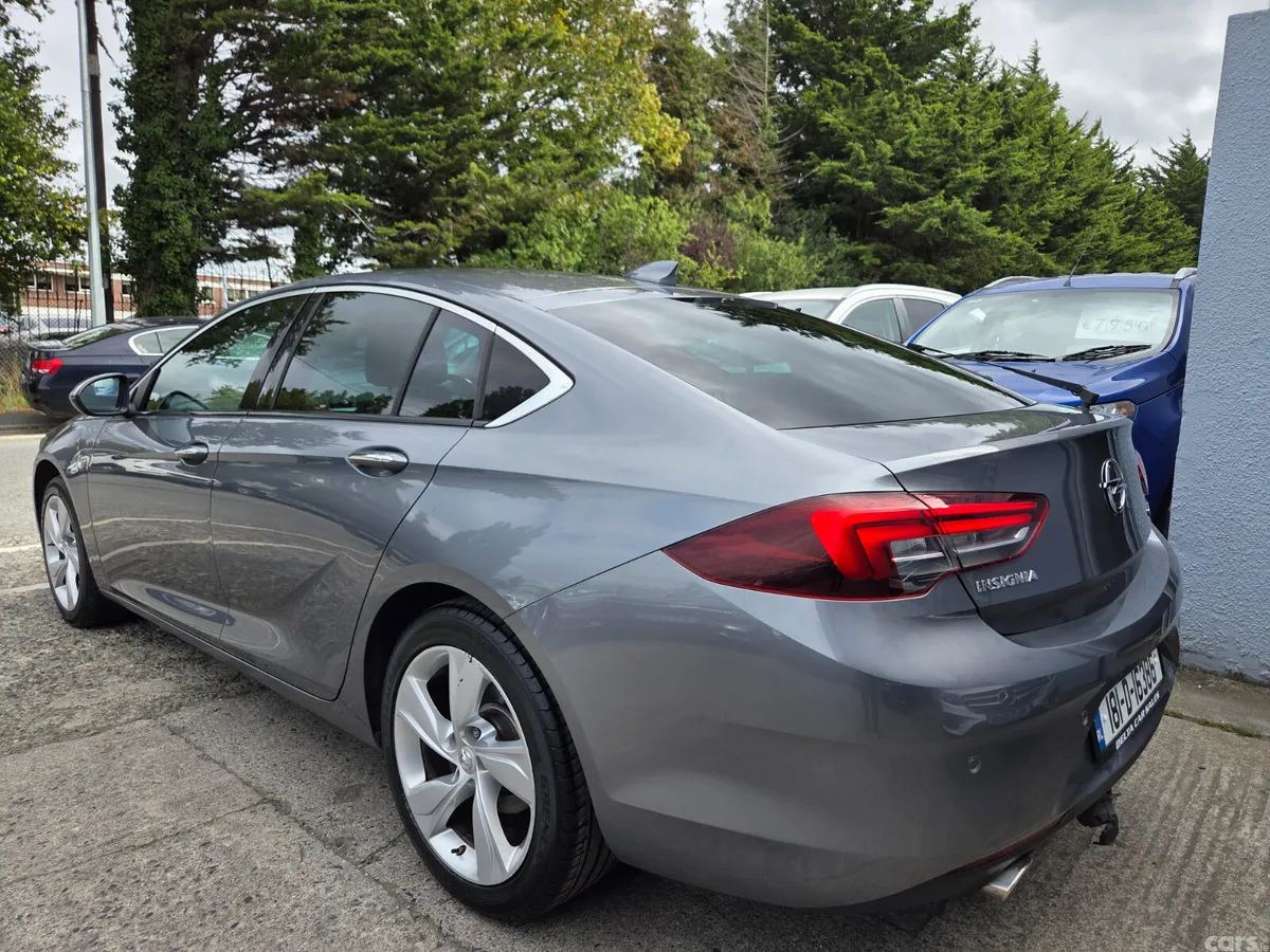 Opel Insignia Hatchback, Diesel, 2018, Grey