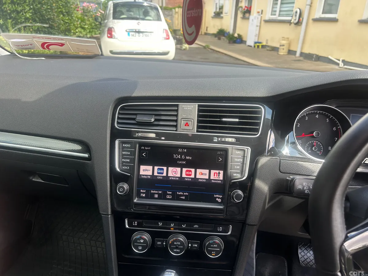 Volkswagen Golf Hatchback, Petrol, 2017, Red