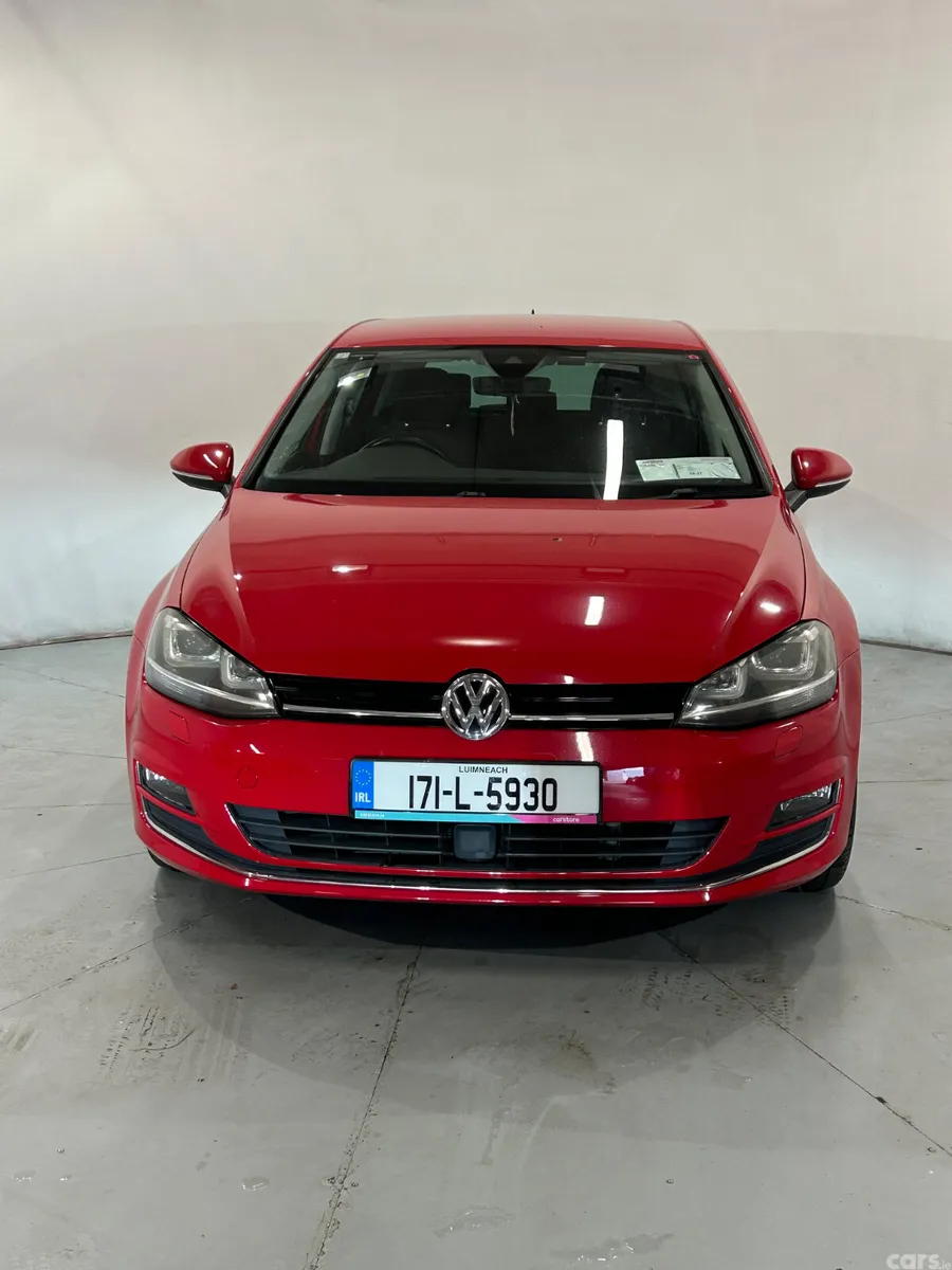 Volkswagen Golf Hatchback, Petrol, 2017, Red
