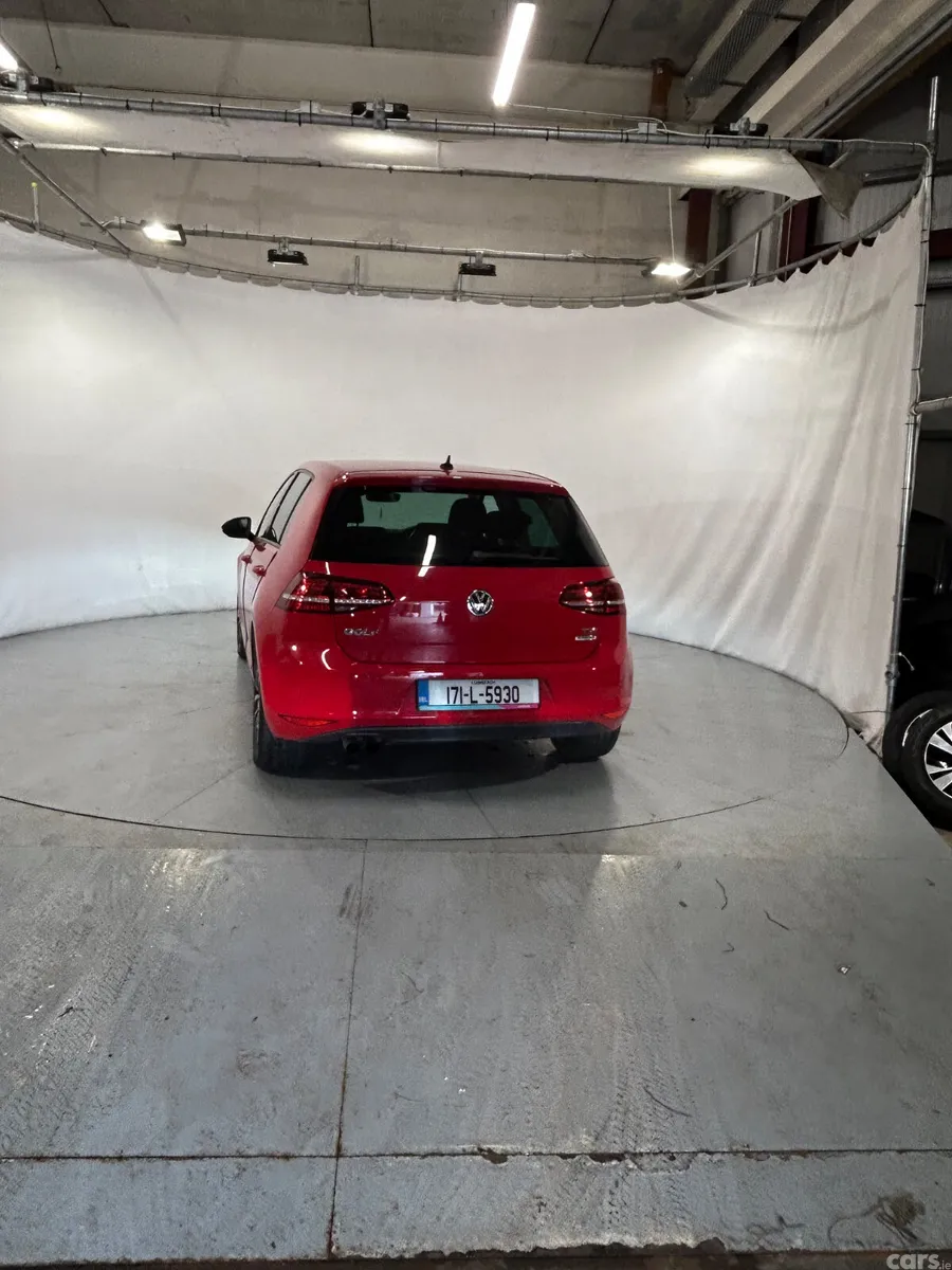 Volkswagen Golf Hatchback, Petrol, 2017, Red