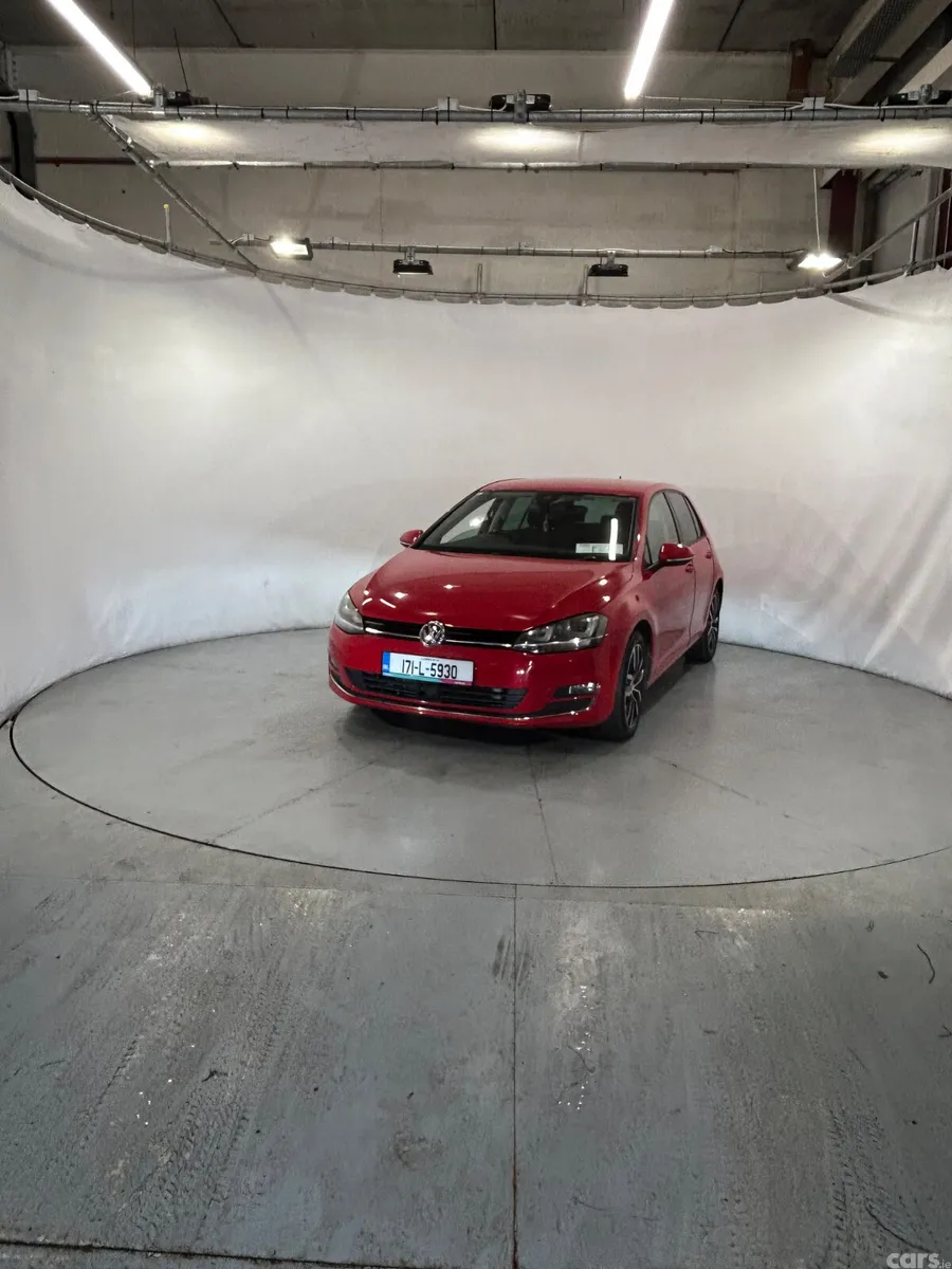 Volkswagen Golf Hatchback, Petrol, 2017, Red