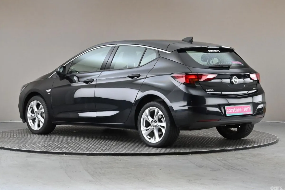 Opel Astra Hatchback, Diesel, 2017, Black