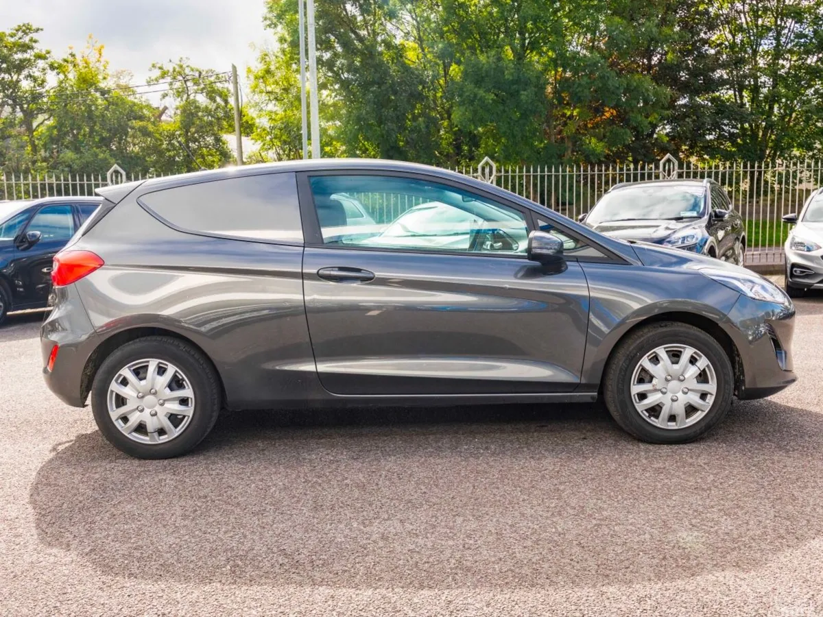Ford Fiesta Hatchback, Diesel, 2020, Grey