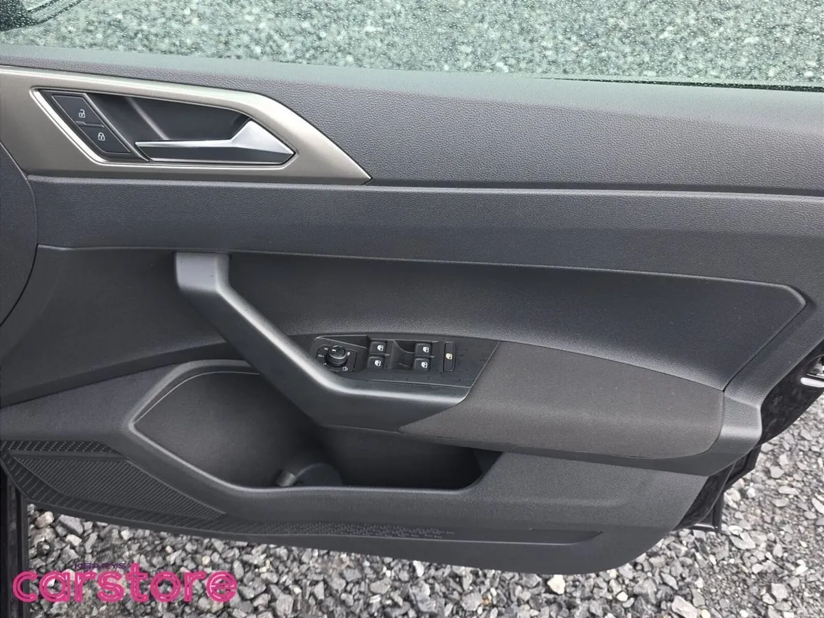 Volkswagen Polo Hatchback, Petrol, 2021, Black