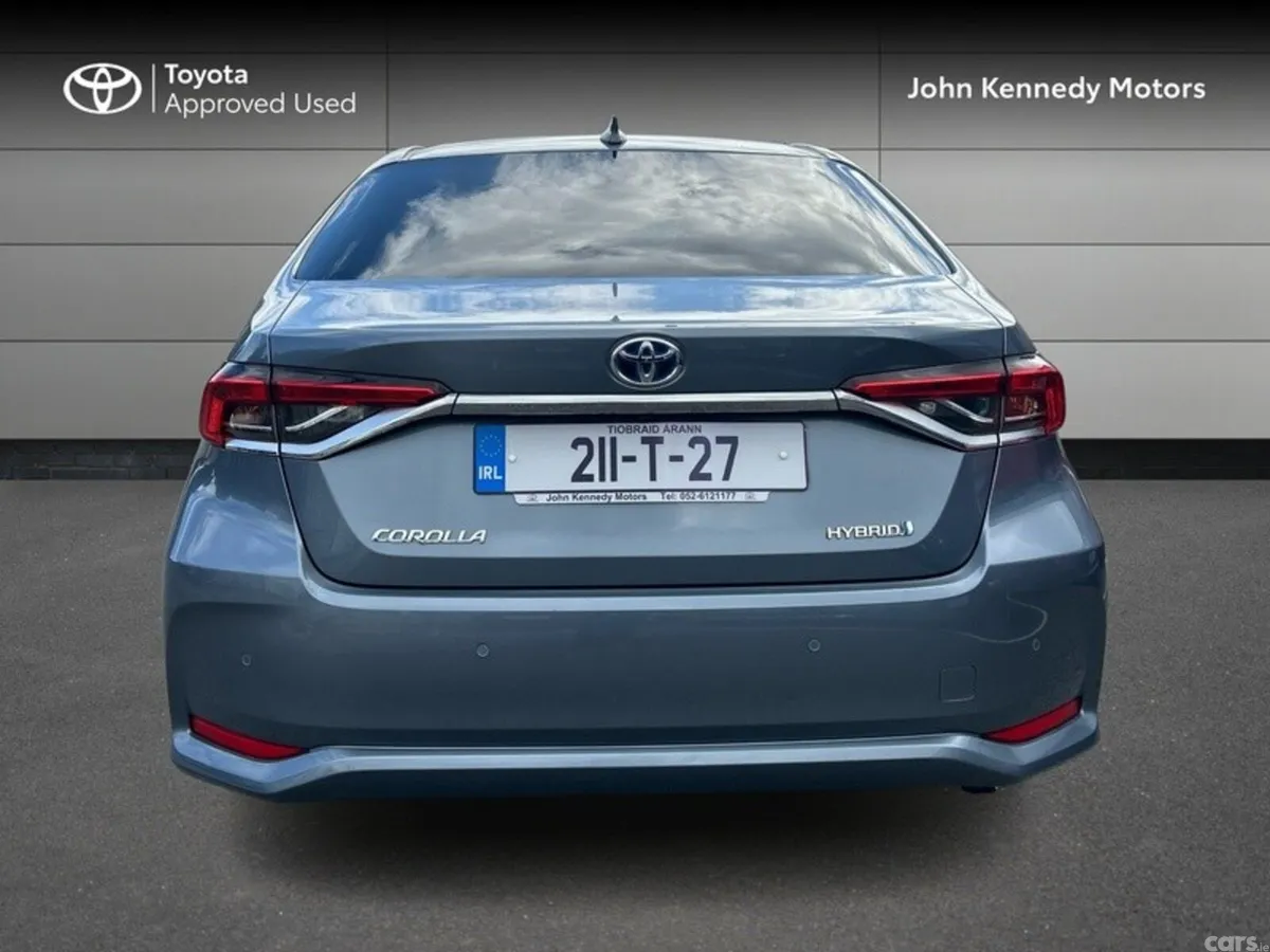 Toyota Corolla Saloon, Petrol Hybrid, 2021, Grey