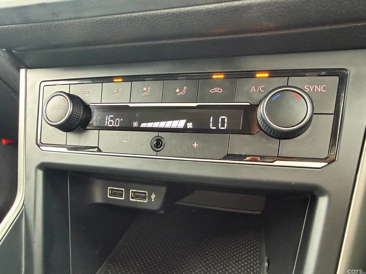 Volkswagen Polo Hatchback, Petrol, 2019, White