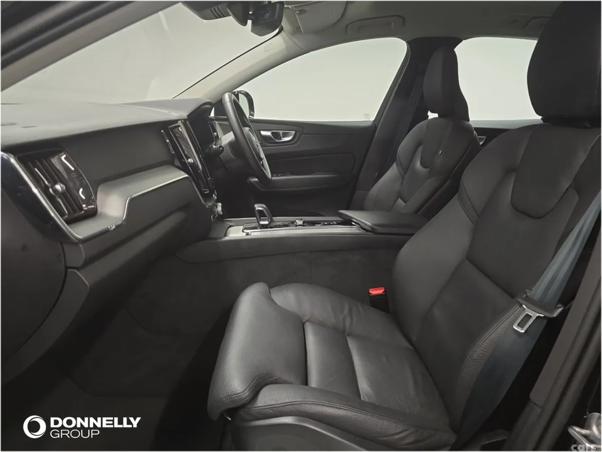 Volvo XC60 Estate, Diesel, 2024, Black