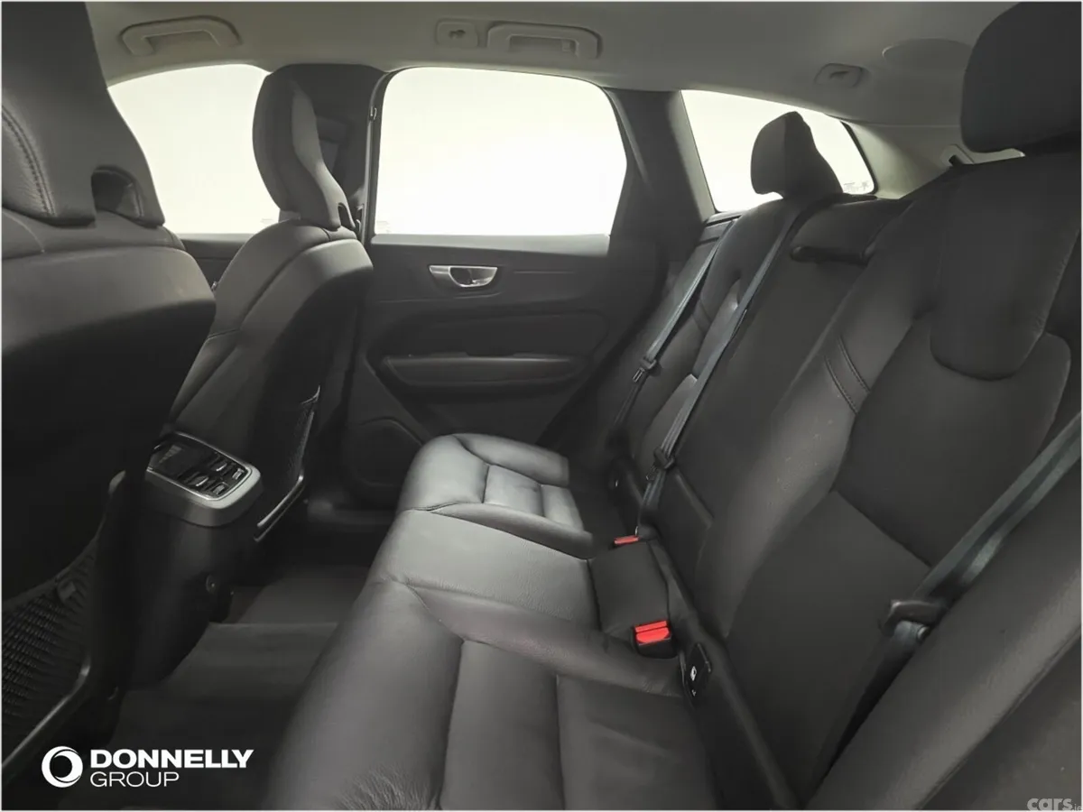 Volvo XC60 Estate, Diesel, 2024, Black