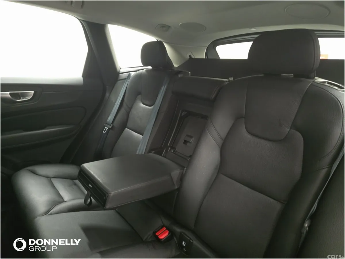 Volvo XC60 Estate, Diesel, 2024, Black