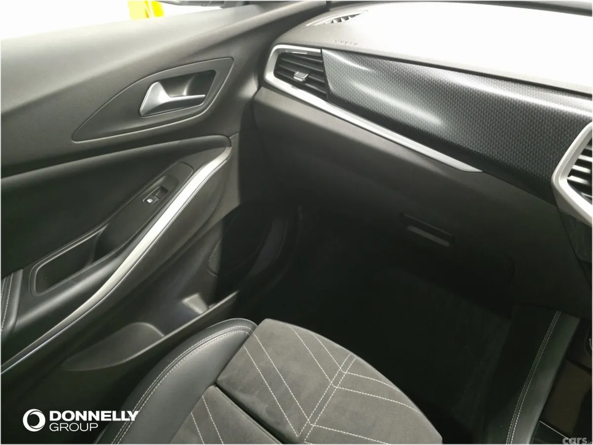 Vauxhall Grandland Hatchback, Diesel, 2023, White