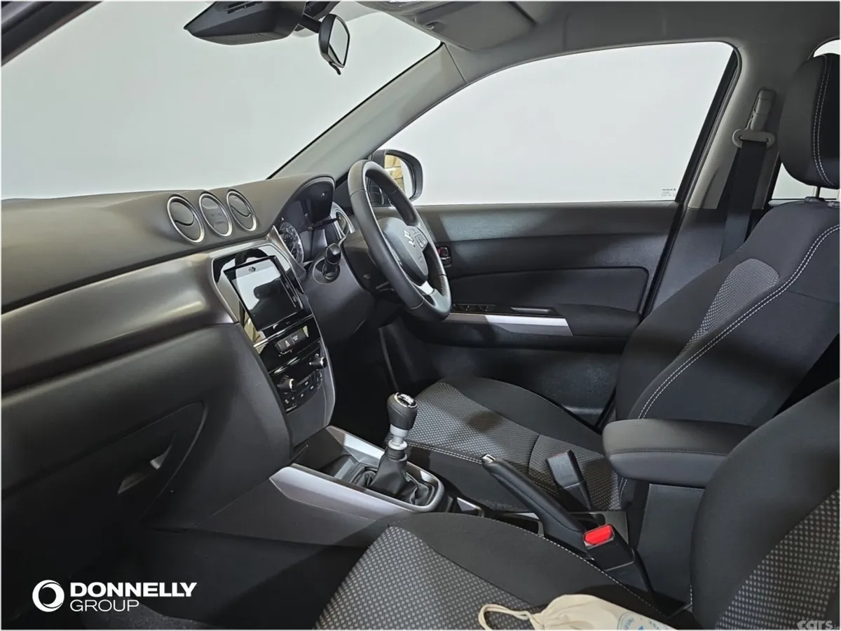 Suzuki Vitara Estate, Petrol, 2024, Black