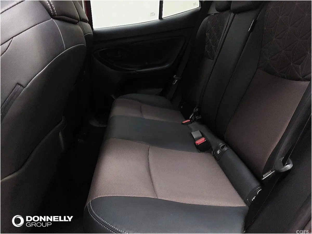Toyota Yaris Hatchback, Petrol Hybrid, 2023, Red