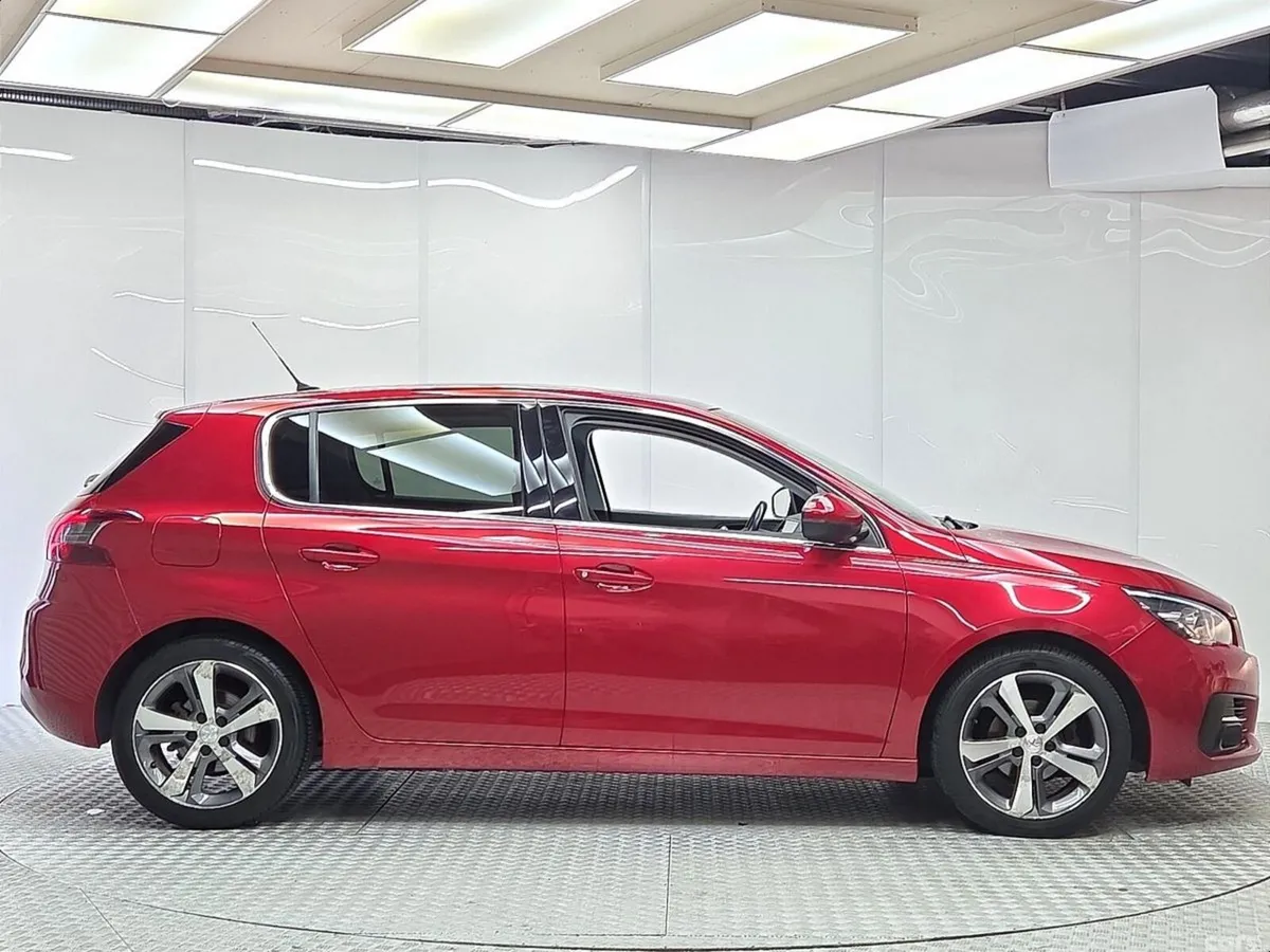 Peugeot 308 Hatchback, Diesel, 2019, Red