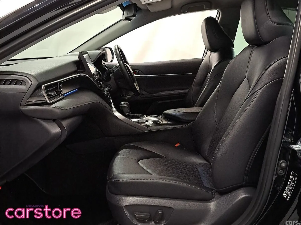 Toyota Camry Saloon, Petrol Hybrid, 2021, Black