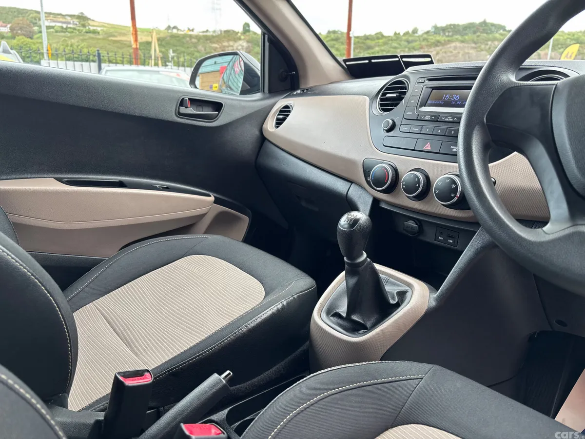 Hyundai i10 Hatchback, Petrol, 2014, Black