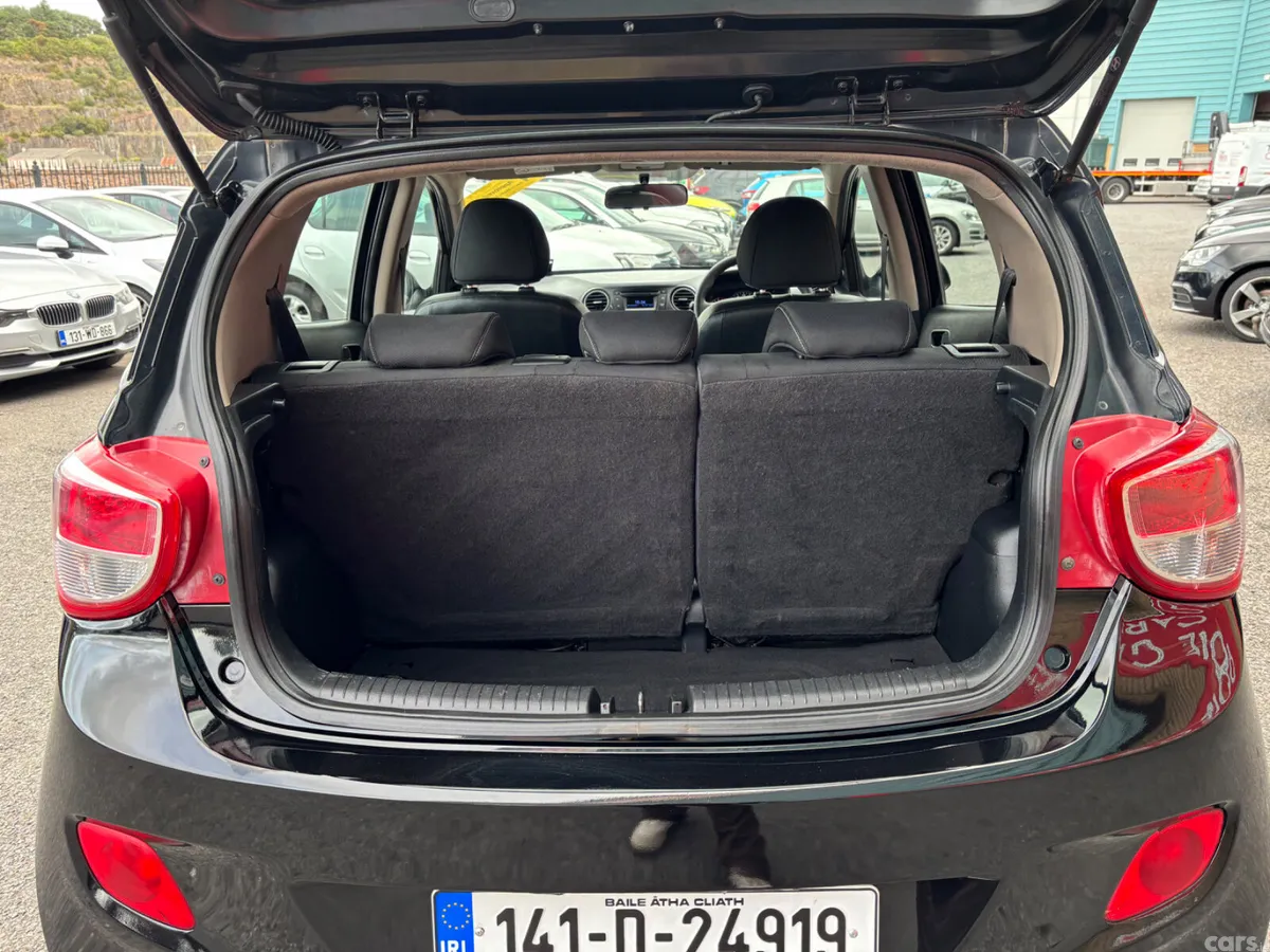 Hyundai i10 Hatchback, Petrol, 2014, Black