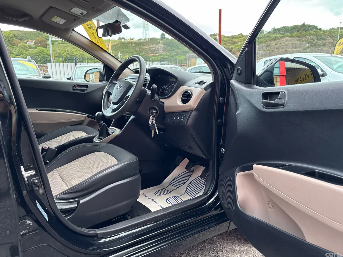 Hyundai i10 Hatchback, Petrol, 2014, Black