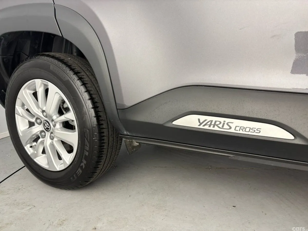 Toyota Yaris Cross Hatchback, Petrol Hybrid, 2023, Grey