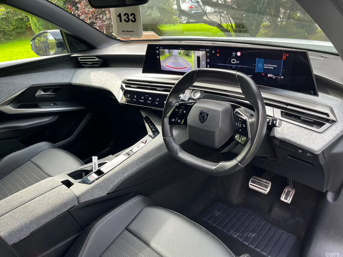 Peugeot 5008 MPV, Petrol, 2025, White