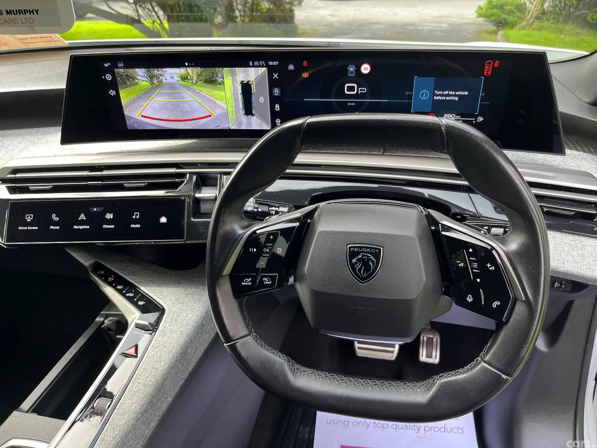 Peugeot 5008 MPV, Petrol, 2025, White