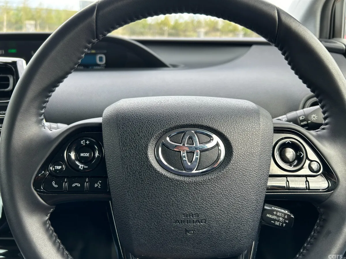 Toyota Prius Hatchback, Petrol Hybrid, 2022, White