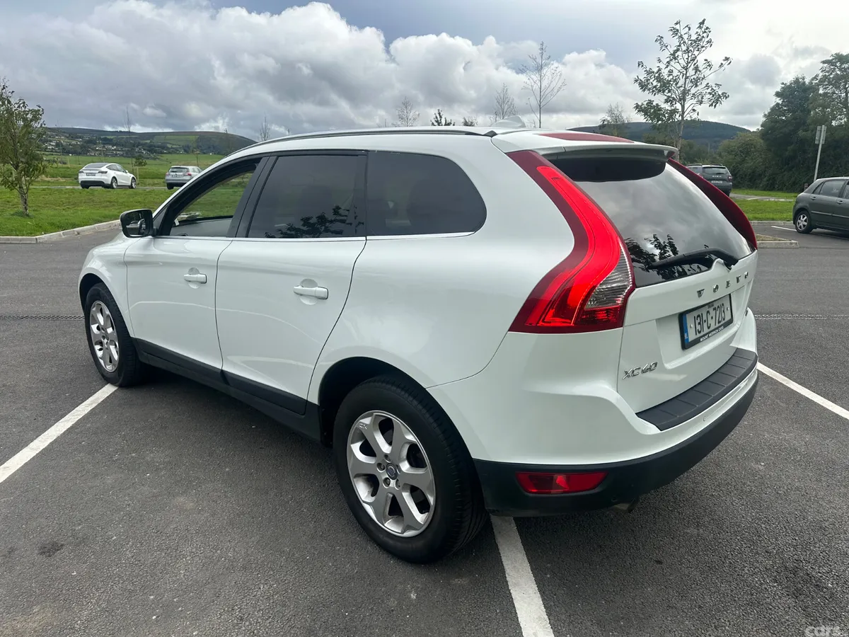 Volvo XC60 SUV, Diesel, 2013, White