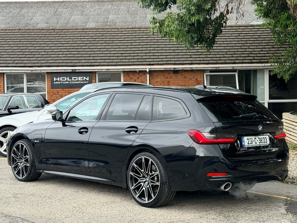BMW 3-Series Estate, Petrol Plug-in Hybrid, 2023, Black