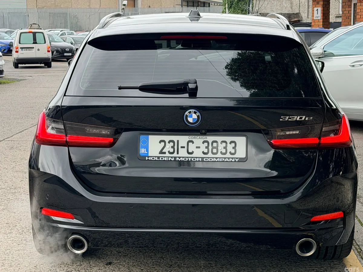 BMW 3-Series Estate, Petrol Plug-in Hybrid, 2023, Black