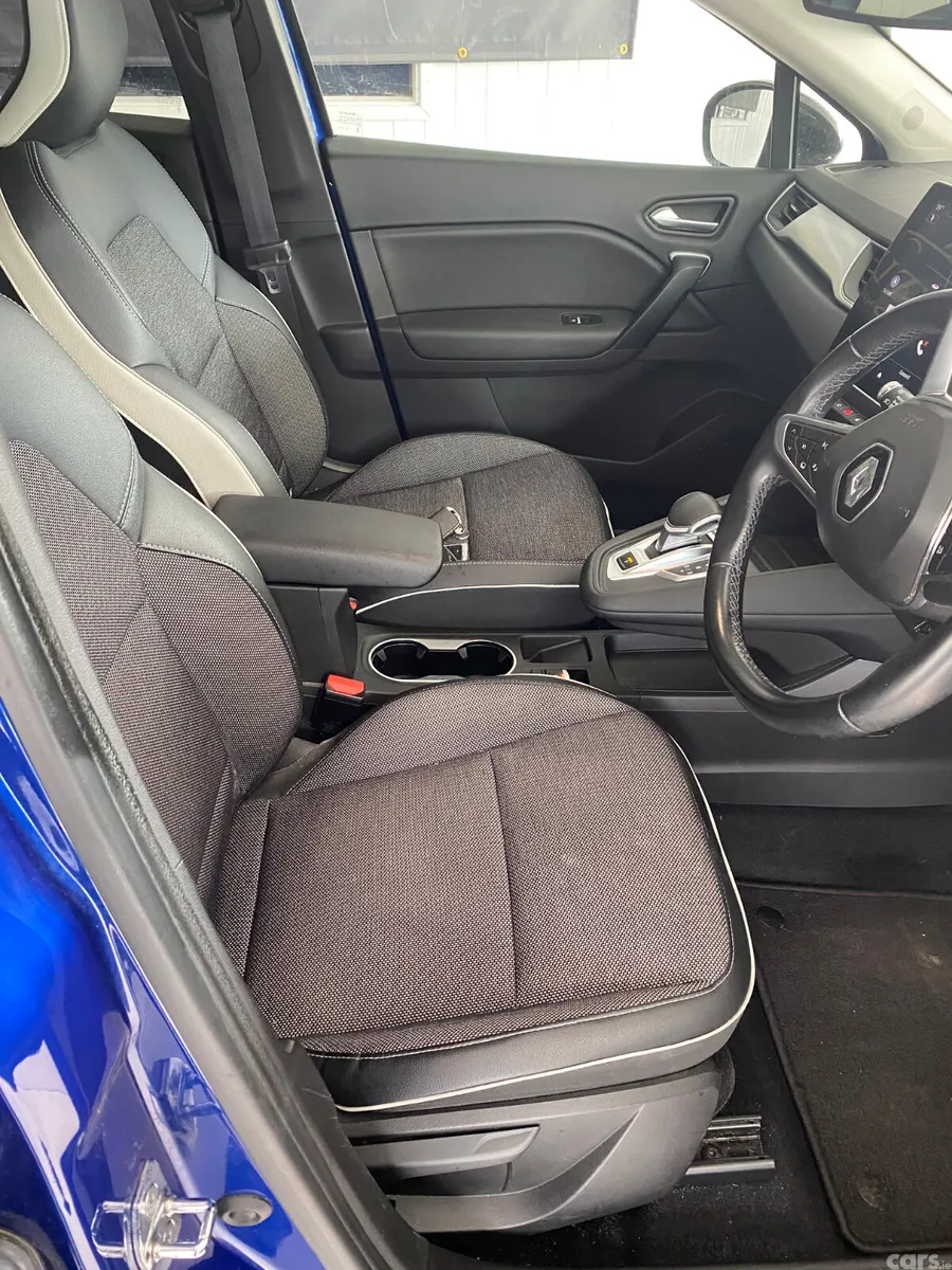 Renault Captur Hatchback, Petrol Plug-in Hybrid, 2021, Blue