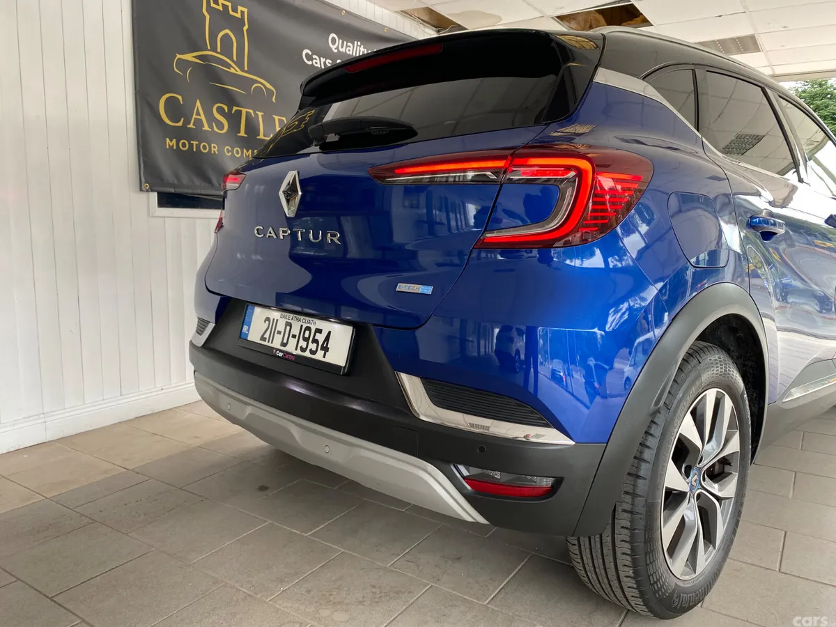 Renault Captur Hatchback, Petrol Plug-in Hybrid, 2021, Blue