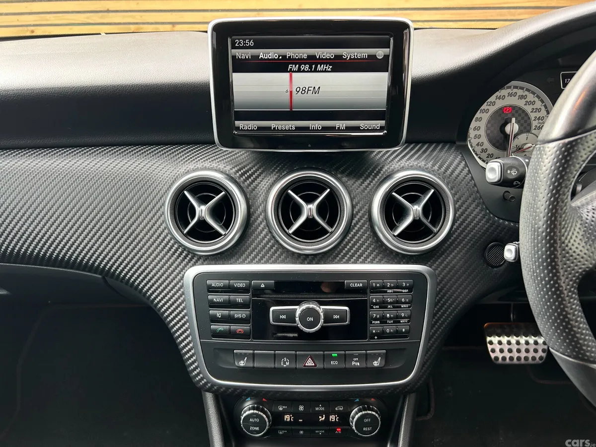 Mercedes-Benz A-Class Hatchback, Petrol, 2014, White