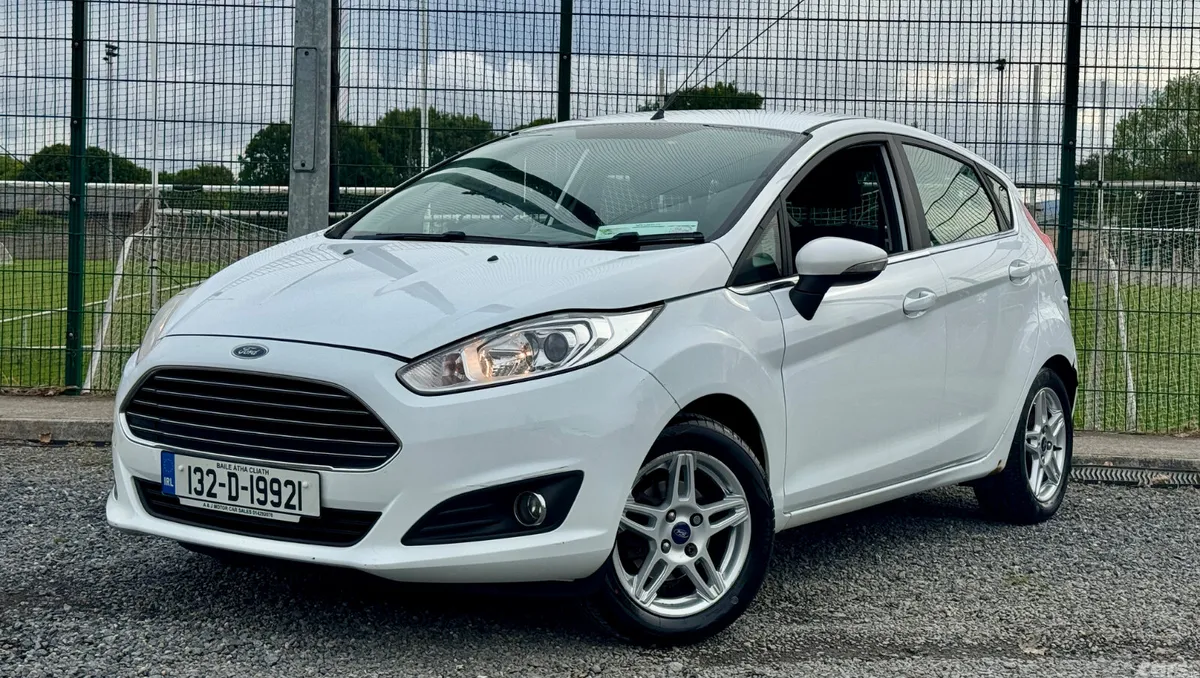 Ford Fiesta Hatchback, Diesel, 2013, White